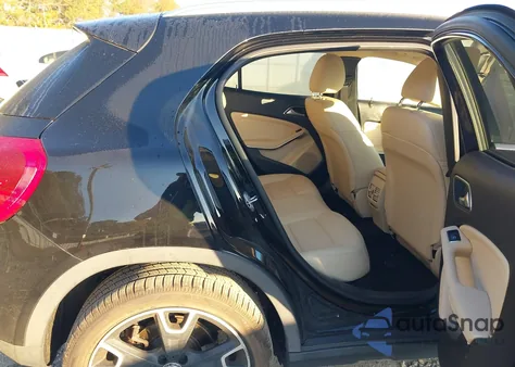 2019 Mercedes-Benz Gla 250 z USA, uszkodzony, nr VIN WDCTG4EB1KU012660